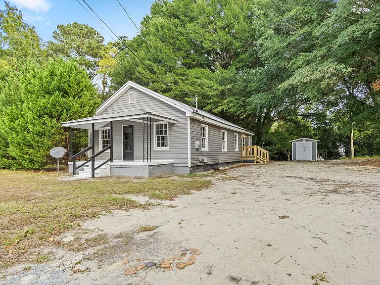 1601 Camden Rd — Photo 2