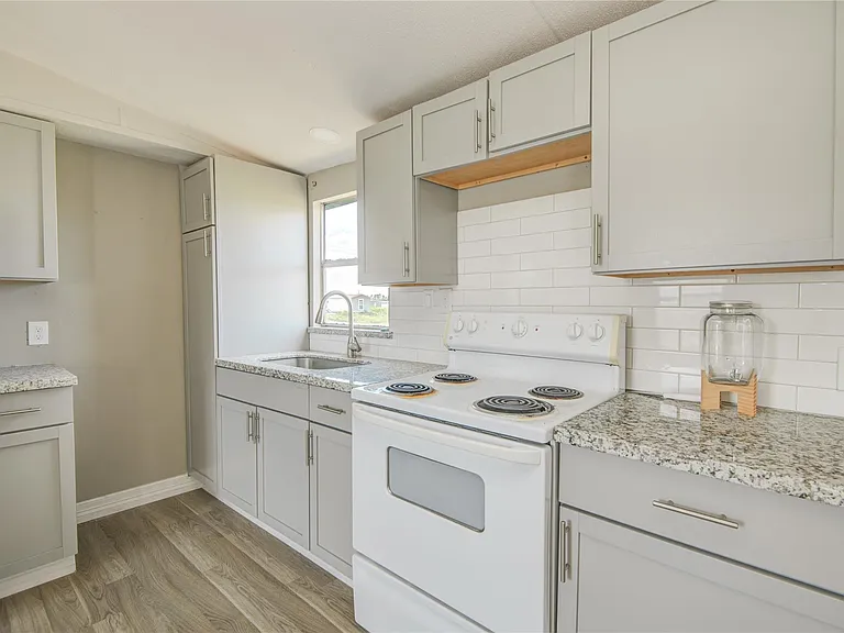 614 Road 5707 — Photo 11