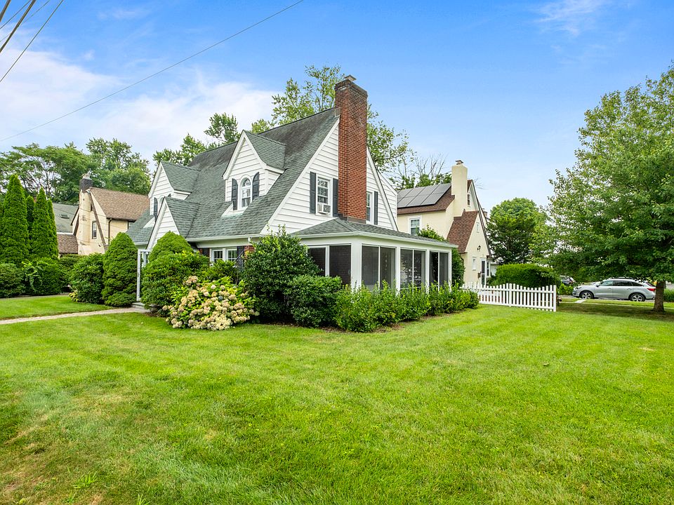 corner view of the house