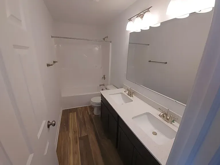 6877 Ferguson Dr — Photo 17