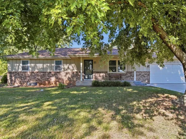 4935 SE Tecumseh Rd, Berryton, KS 66409