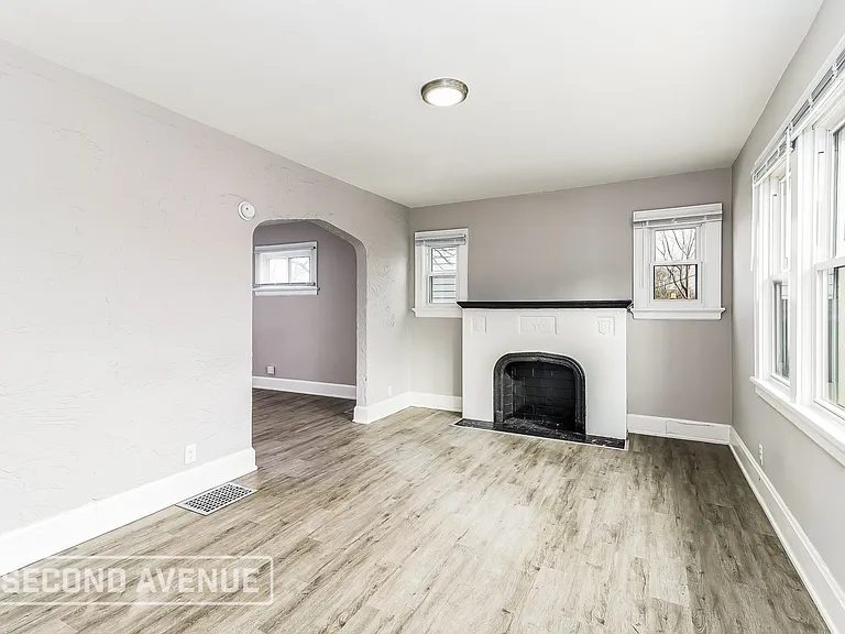 3157 Sunshine Ave — Photo 3