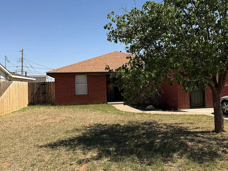 4515 Monty Dr — Photo 1