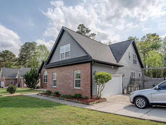 3rd image of 220 Dolphin Dr