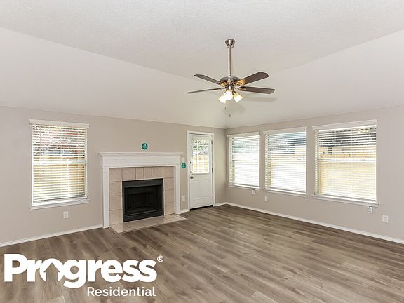 4th image of 4832 Thistledown Dr