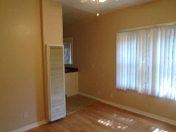 4th image of 220 Elm Ave APT 205