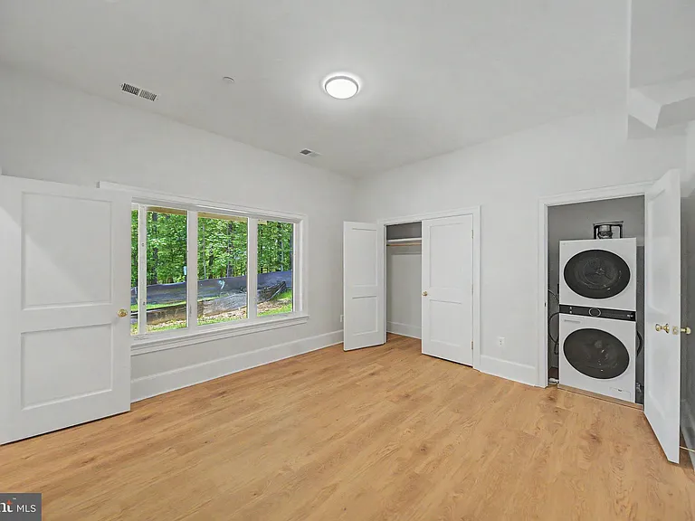 10205 Sorrel Ave — Photo 14