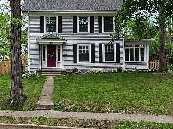 2nd image of 512 Hillcrest Ave