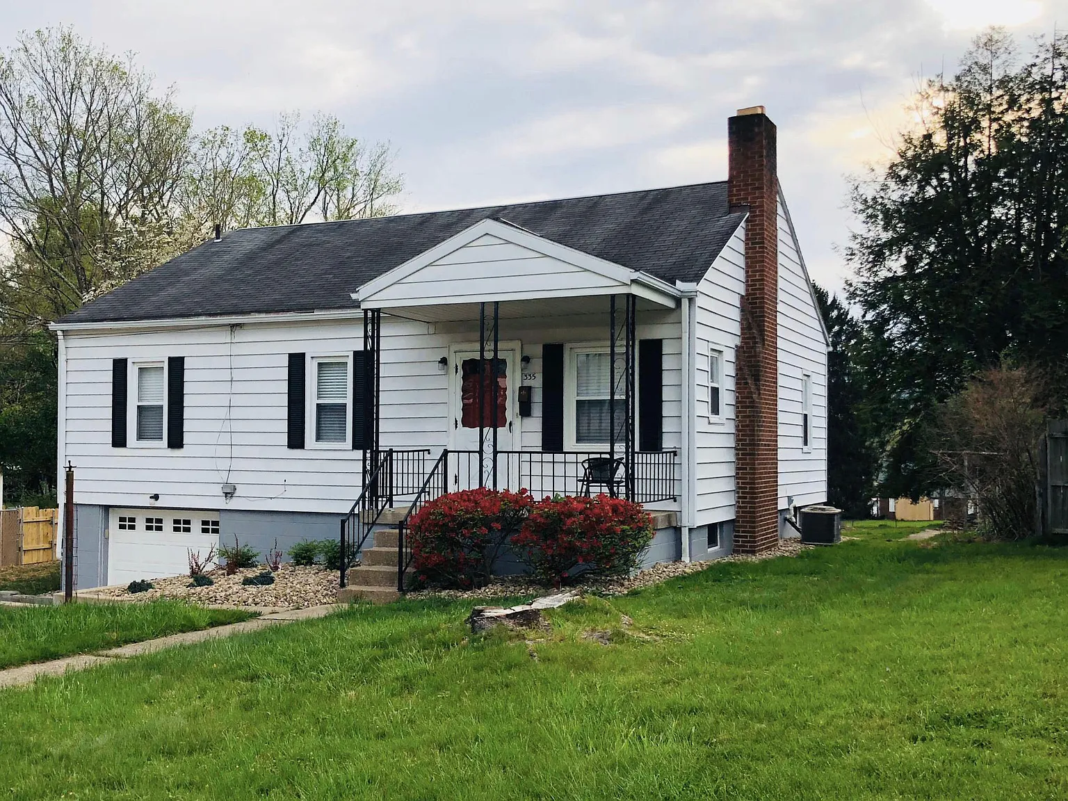 335 Stout St — Photo 1