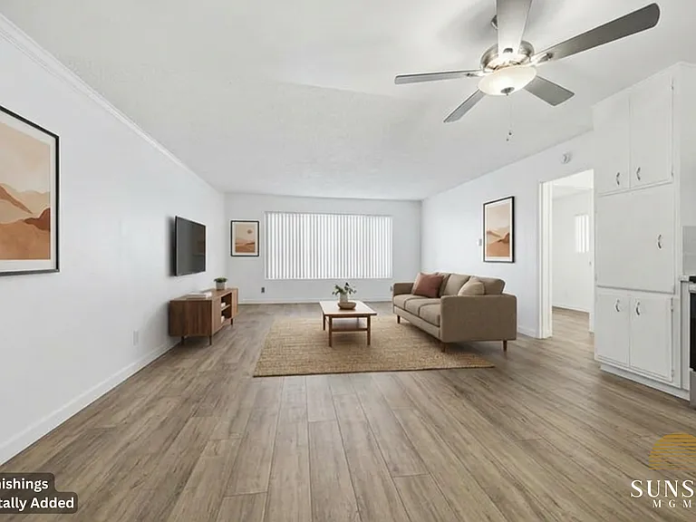 540 W Channel Islands Blvd #2 — Photo 2