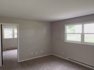 316 S 2nd St APT A, Dekalb, IL 60115