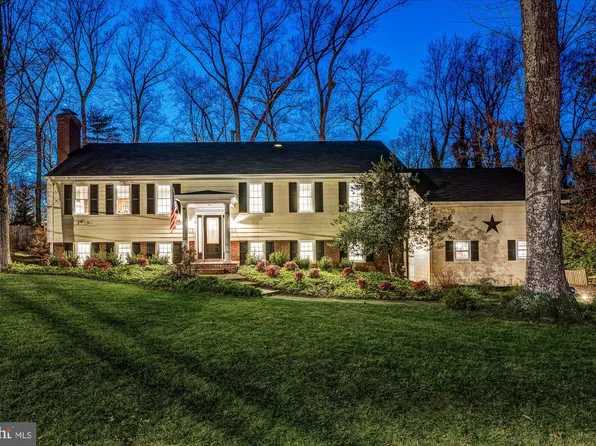 2410 Beekay Ct, Vienna, VA 22181