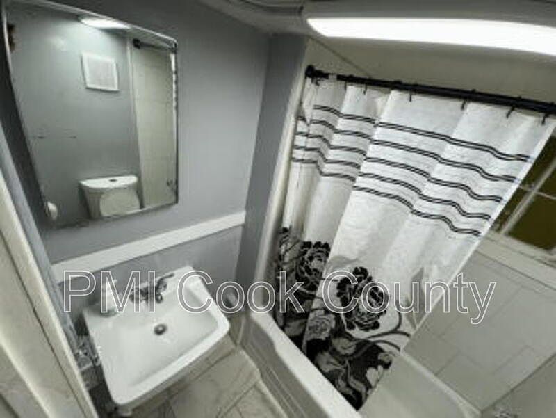2nd image of 1950 S Trumbull Ave #G