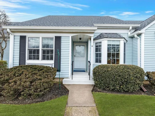 2555 Youngs Avenue #4D, Southold, NY 11971