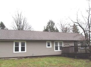 12055 Snow Rd, Burton, OH 44021