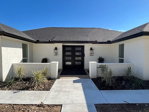 2nd image of 1007 Mimosa Dr