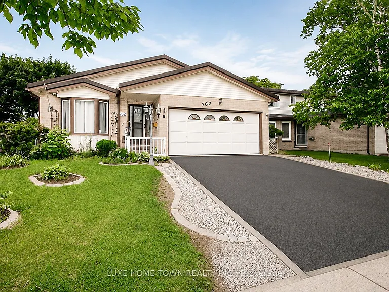 762 Railton Ave — Photo 2