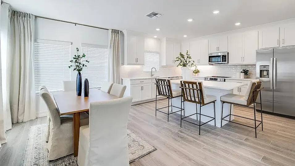 4 bed, 3.5 bath, 2410 sqft, $2,950 — Photo 3