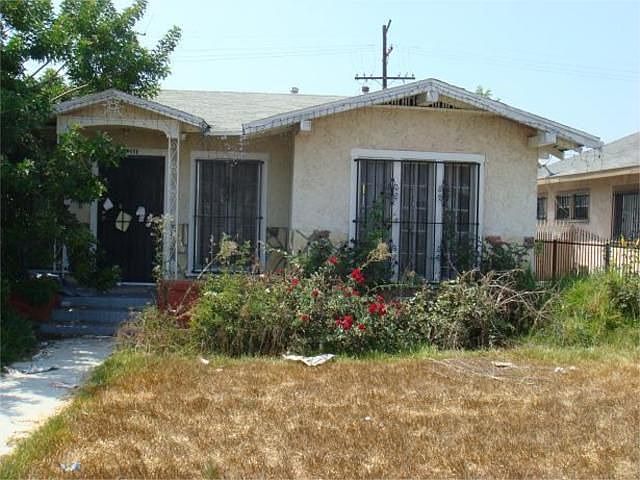 1st image of 4111 S Van Ness Ave