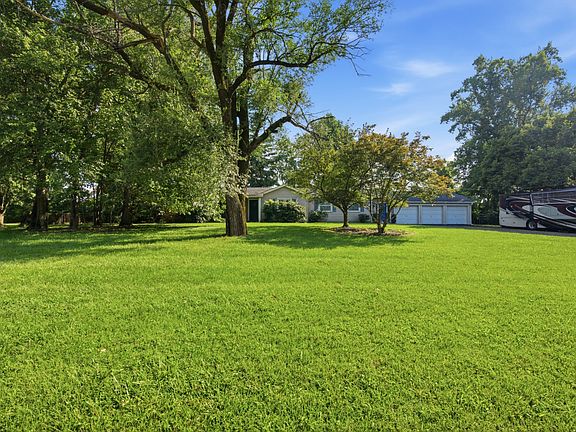 3rd image of 2520 Pennington Bend Rd