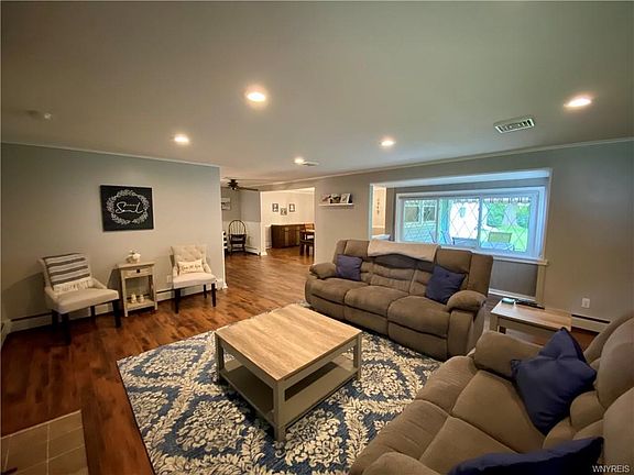 3rd image of 8375 Ericson Dr