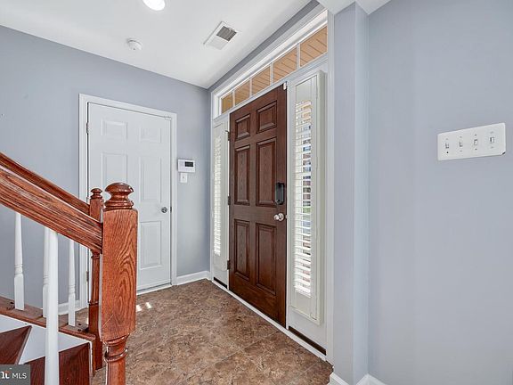 4th image of 2429 Newmoor Way