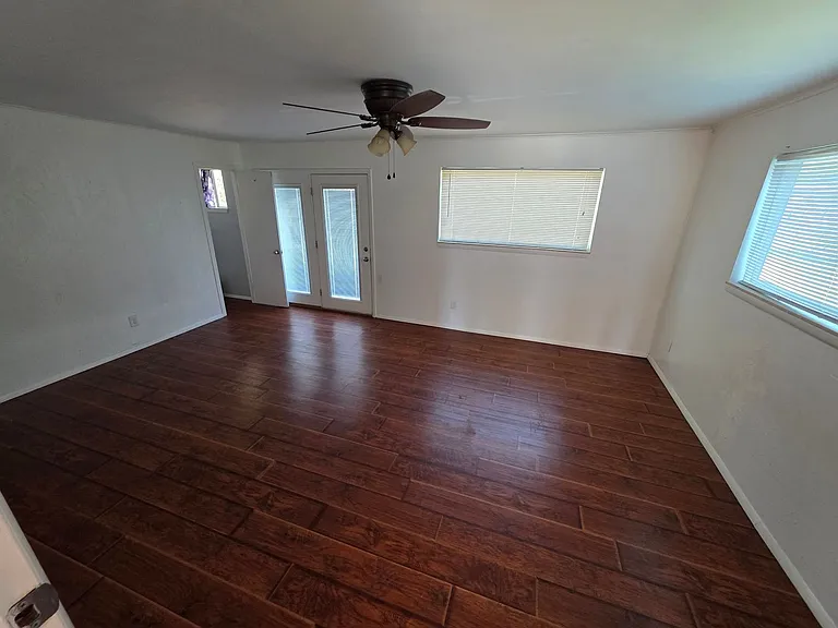 1707 Brighton Ave — Photo 6