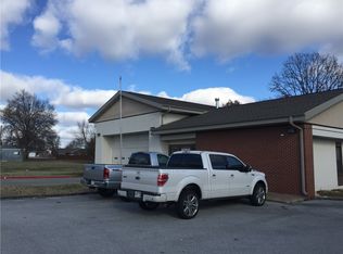 1907 S 17th St, Rogers, AR 72758