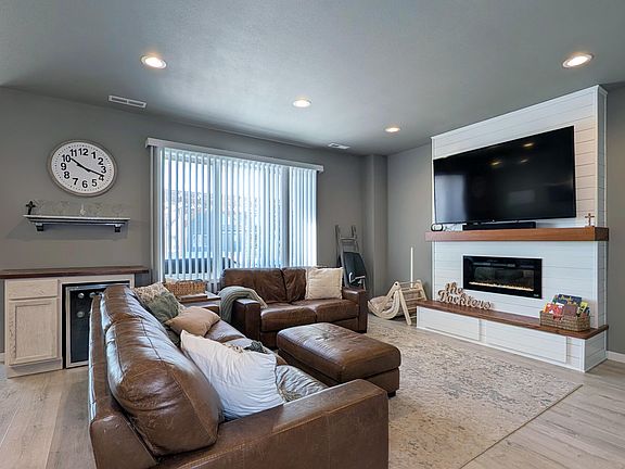 5th image of 3801 Gale Cir SE