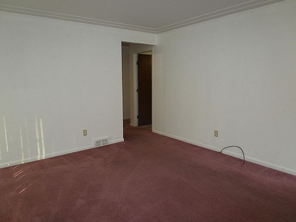 5th image of 17600 Gaylord