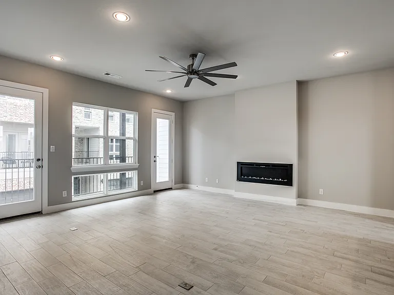 2468 Carmelita St — Photo 1