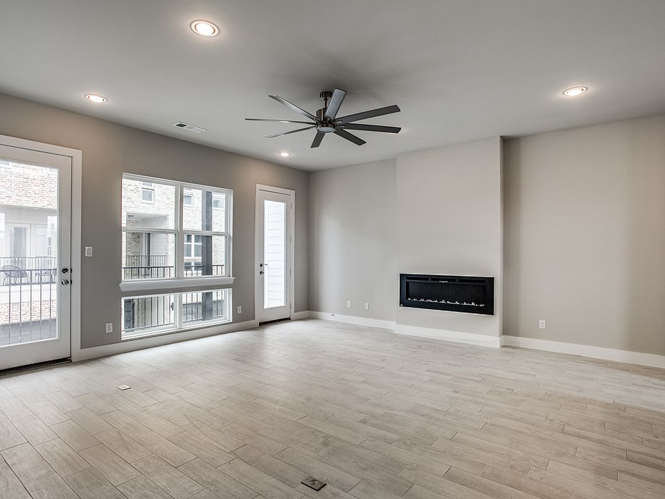 1st image of 2468 Carmelita St
