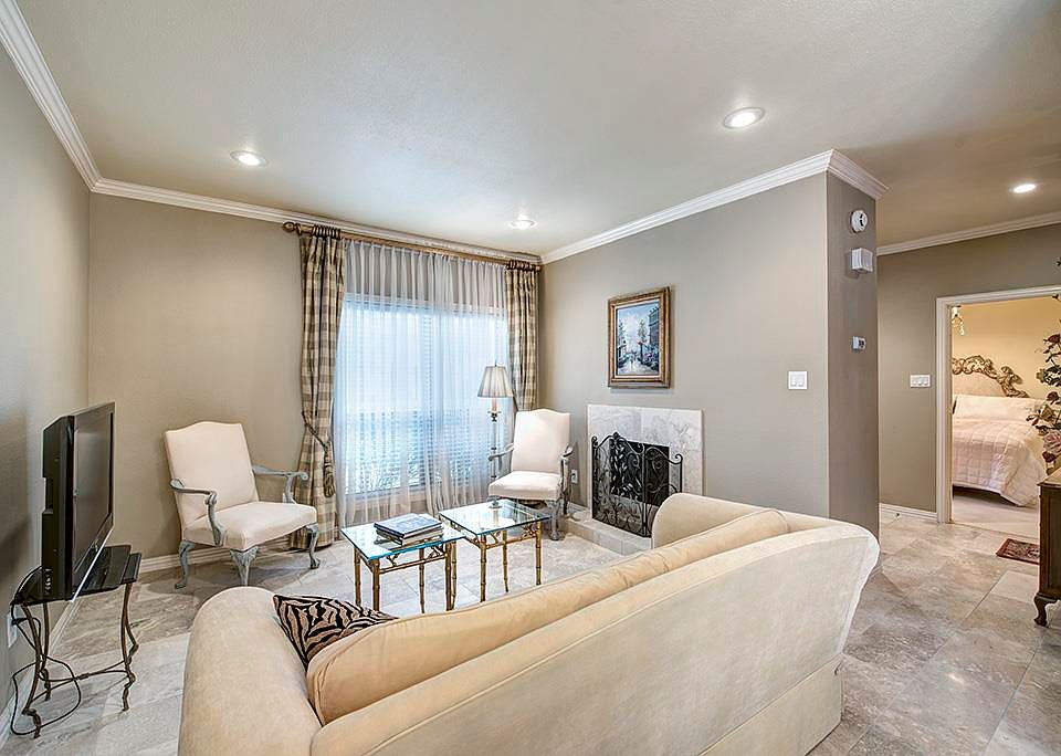 1st image of 2025 Augusta Dr APT 103