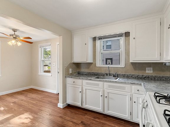 3rd image of 10 Keyes St #10