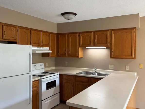 612-618 Saxonwood Rd, 612 Saxonwood Rd #614, Altoona, WI 54720