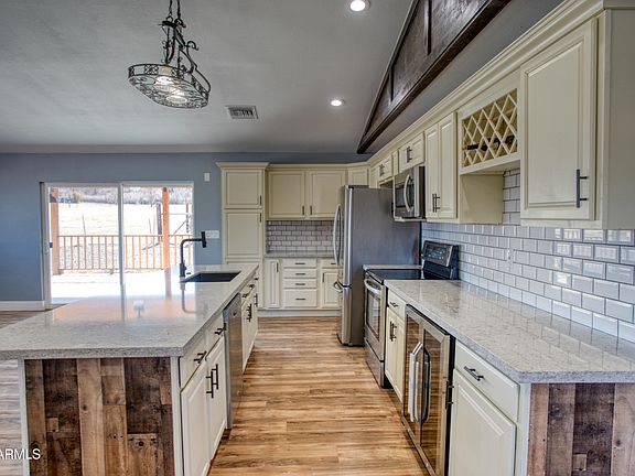 5th image of 97 Mulligan Road