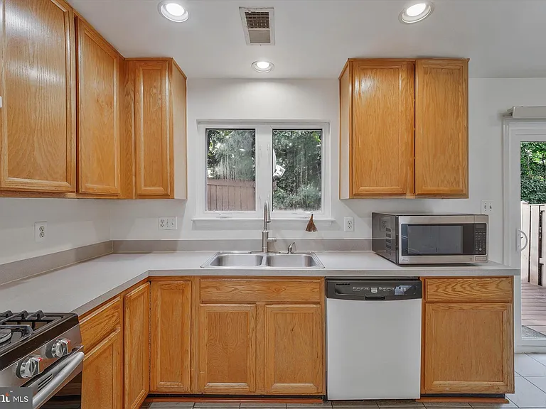 14844 Edman Cir — Photo 16