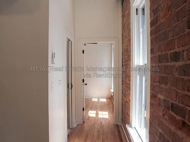 4 Zebulon St #2B — Photo 6