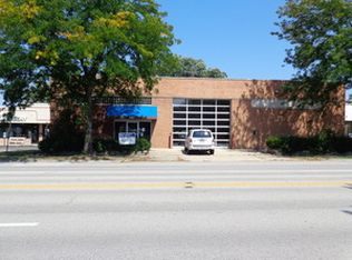 910 W Northwest Hwy, Arlington Heights, IL 60004
