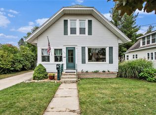 2022 Rowe Ave NE, Grand Rapids, MI 49505