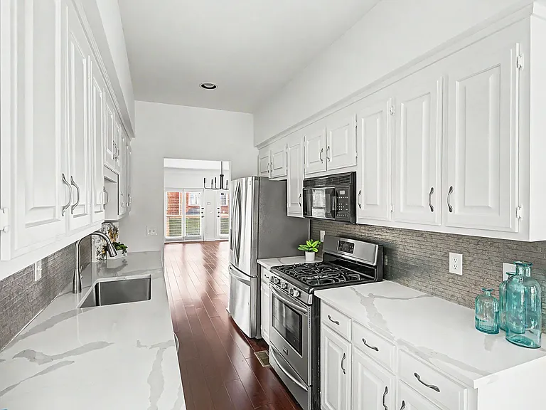 126 Forest Place Cir — Photo 21