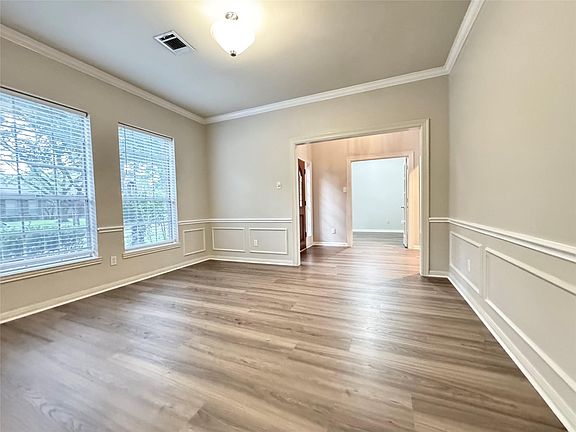 3rd image of 4510 Colony Hills Dr