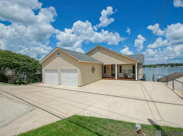 6344 False River Rd, Oscar, LA 70762