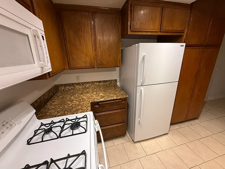 1723 E Flora St #A — Photo 17