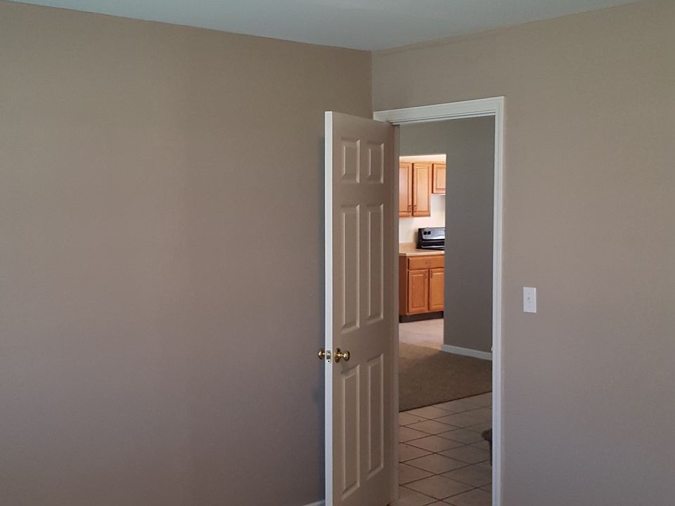 2nd image of 4065 Rickenbacker Ave