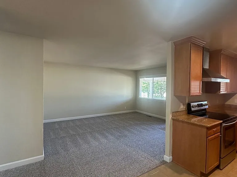 4309 Ross Ave — Photo 12