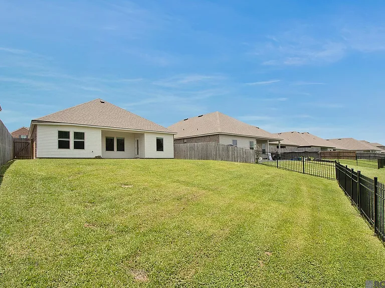 4719 Mendocino Way — Photo 21