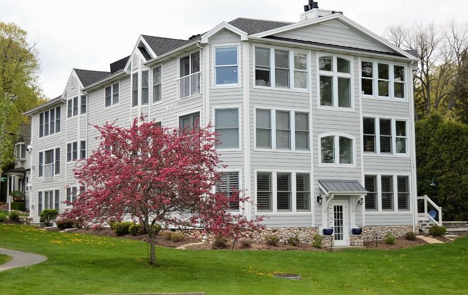 1st image of 432 Harvard Ave #4D