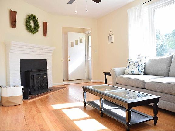 2nd image of 745 Crestwood Cir