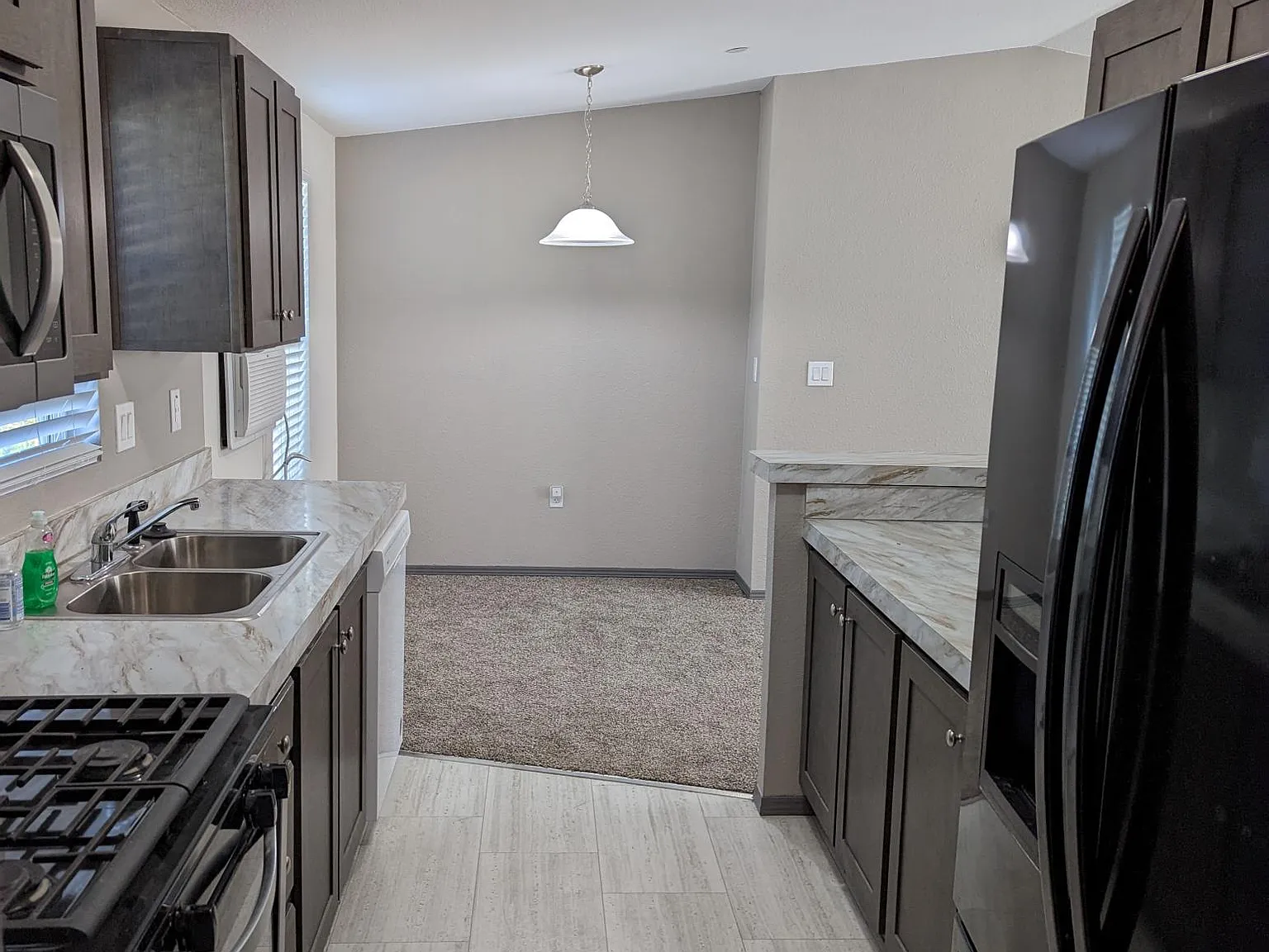 1 bed, 722 sqft, $2,495 — Photo 2